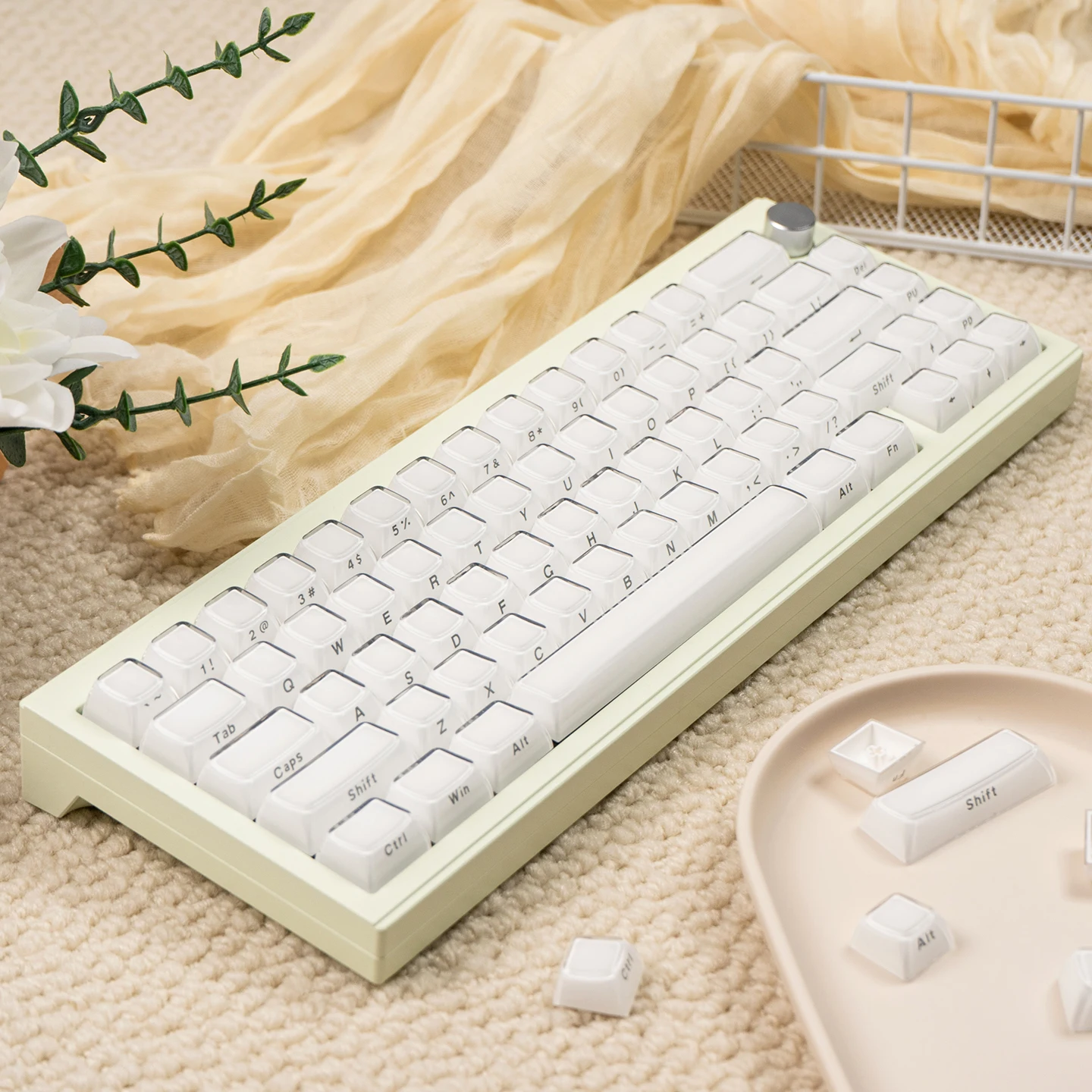 

136 Keys OEM Profile White Elegant Jello Crystal Clear PC Keycaps Double Shot Side Printed ABS Keycaps for MX Switches Keyboard