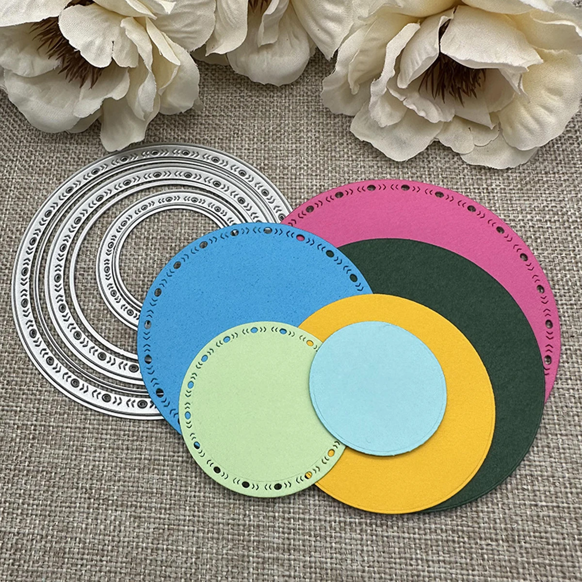 DIY-Metall-Stanzschablone, geeignet für die Herstellung von geprägten Karten in Scrapbooks – silbergraue Metall-Stanzform
