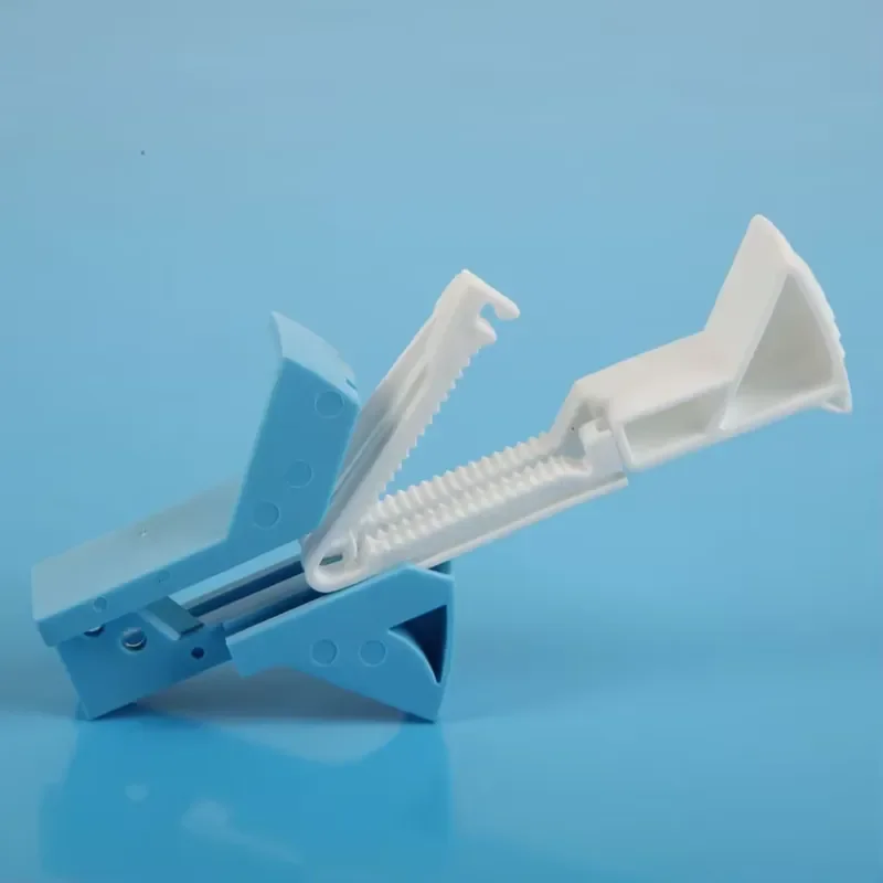 Wholesale Disposable Medical Umbilical Cord Clamp Cutter Newborn Infant Dropship EOS Disinfecting Type