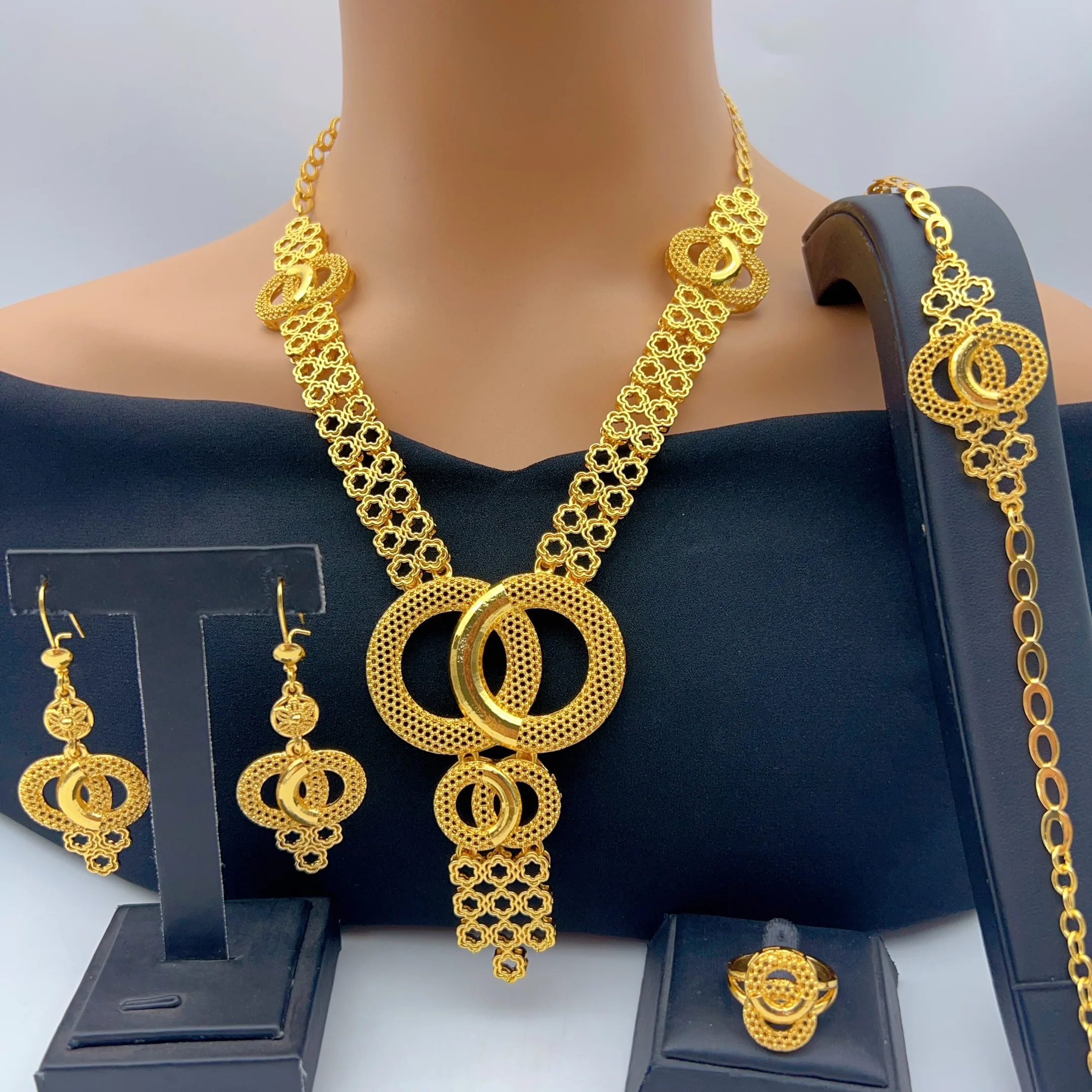 Dubai 24k Goldfarbenes Halsketten-Ohrring-Set für Damen, Afrika, langer Anhänger, Schmuck, Hochzeit, Party, Geschenk, Accessoires