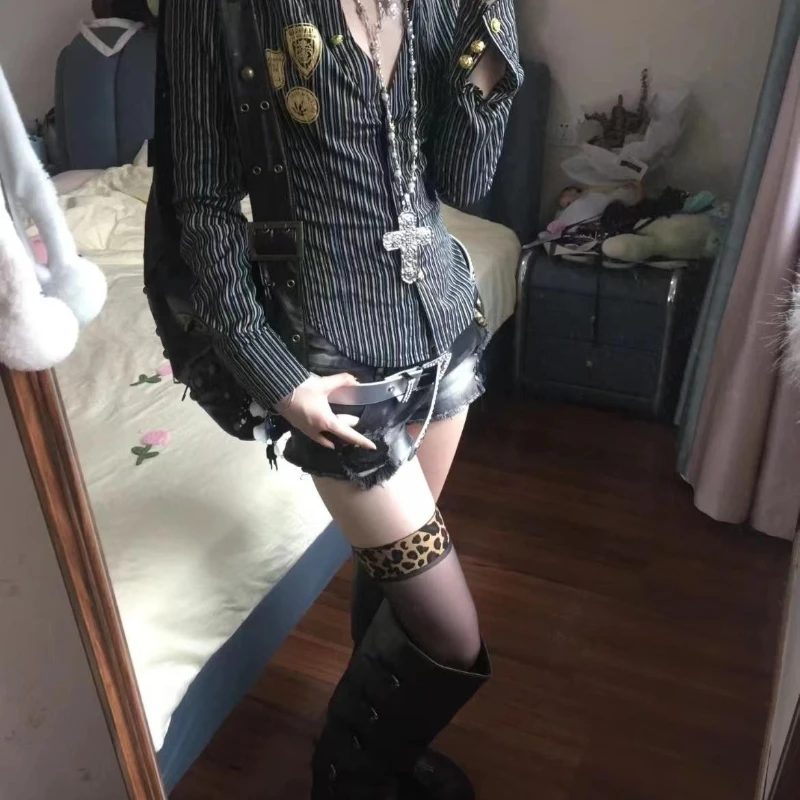 เสื้อเชิ้ตผู้หญิงแขนยาวลายทางสไตล์วินเทจอเมริกันยุค 2000 ทรงเข้ารูปเซ็กซี่ คอวี แฟชั่นเกาหลี Y2K เสื้อยืดลำลองสไตล์ฮาราจูกุ