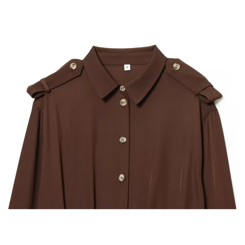 المرأة بدوره إلى أسفل طوق قميص بأكمام طويلة الخريف حزام الكتف الزينة أضعاف الحاشية الأمامية زر عادية الإناث القمم