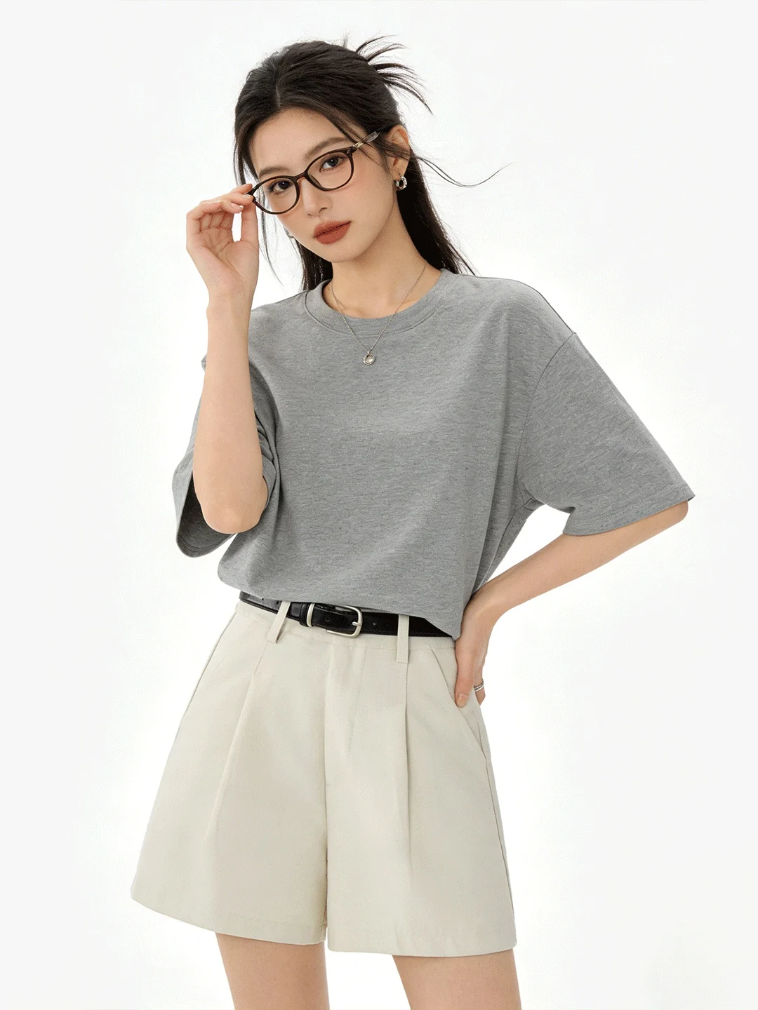 

Простые однотонные брюки-костюмные шорты для женщин: повседневные, свободные, приталенные, А-силуэт, широкие штанины, приятные к телу, универсальные, на каждый день, весна-лето