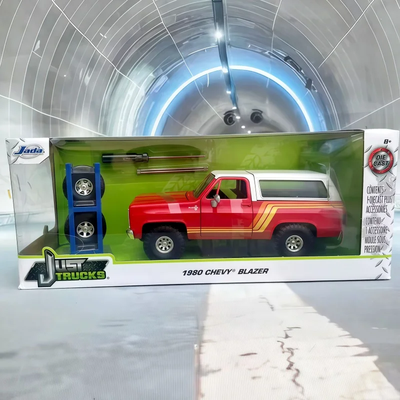 

Jada 1:24 Chevrolet BLAZER 1980 alloy model figurine - a children's birthday gift