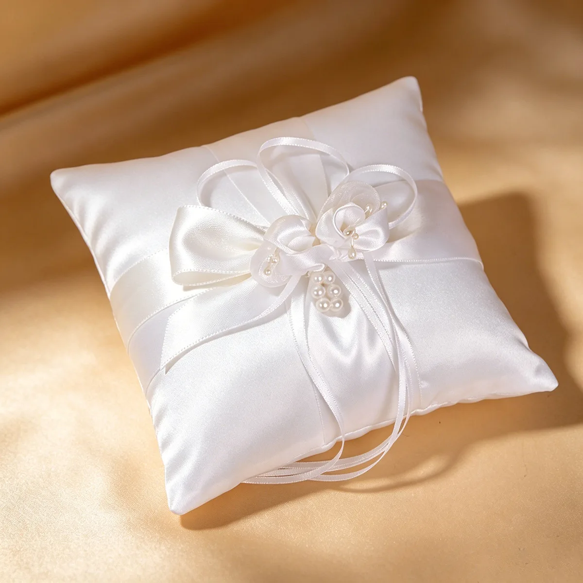 1Pcs Square White Satin Wedding Ring Bearer Cushion With Pearl Bow Flower Girl Ring Holder Wedding Party Ceremony Decor