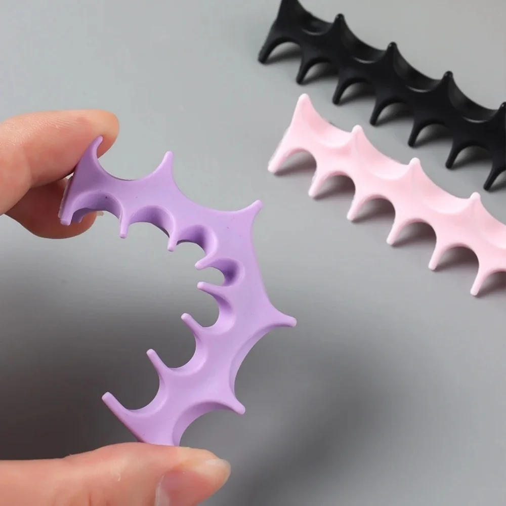 Makeup Brush Rack Soft Silicone Nail Holder Shelf UV Gel Brush Display Stand Makeup Painting Pen Rest Organizer Stander Manicure