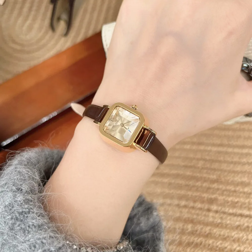 Rock Candy Watch Thin Leather Strap, Glossy Korean Style Small Dial, Fashionable Watch, High-End Selection, Women's Accessories
