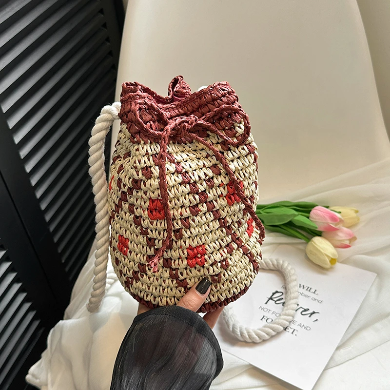 

Braided Pineapple Crossbody Bag - Spacious Straw Shoulder Purse with Zipper Pocket Minimalist Woven Tote for Beach/Shopping