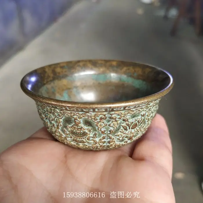 

Bronze antique collection pure brass green rust large eight-treasure bowl cup imitation old goods