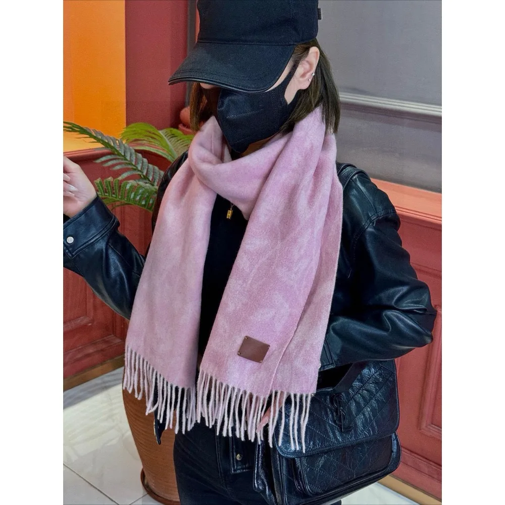 

Высококачественный кашемировый шарф ручной работы, шейный однотонный дизайн с кисточками, плюшевая теплая вышивка, осенне-зимний праздничный подарок