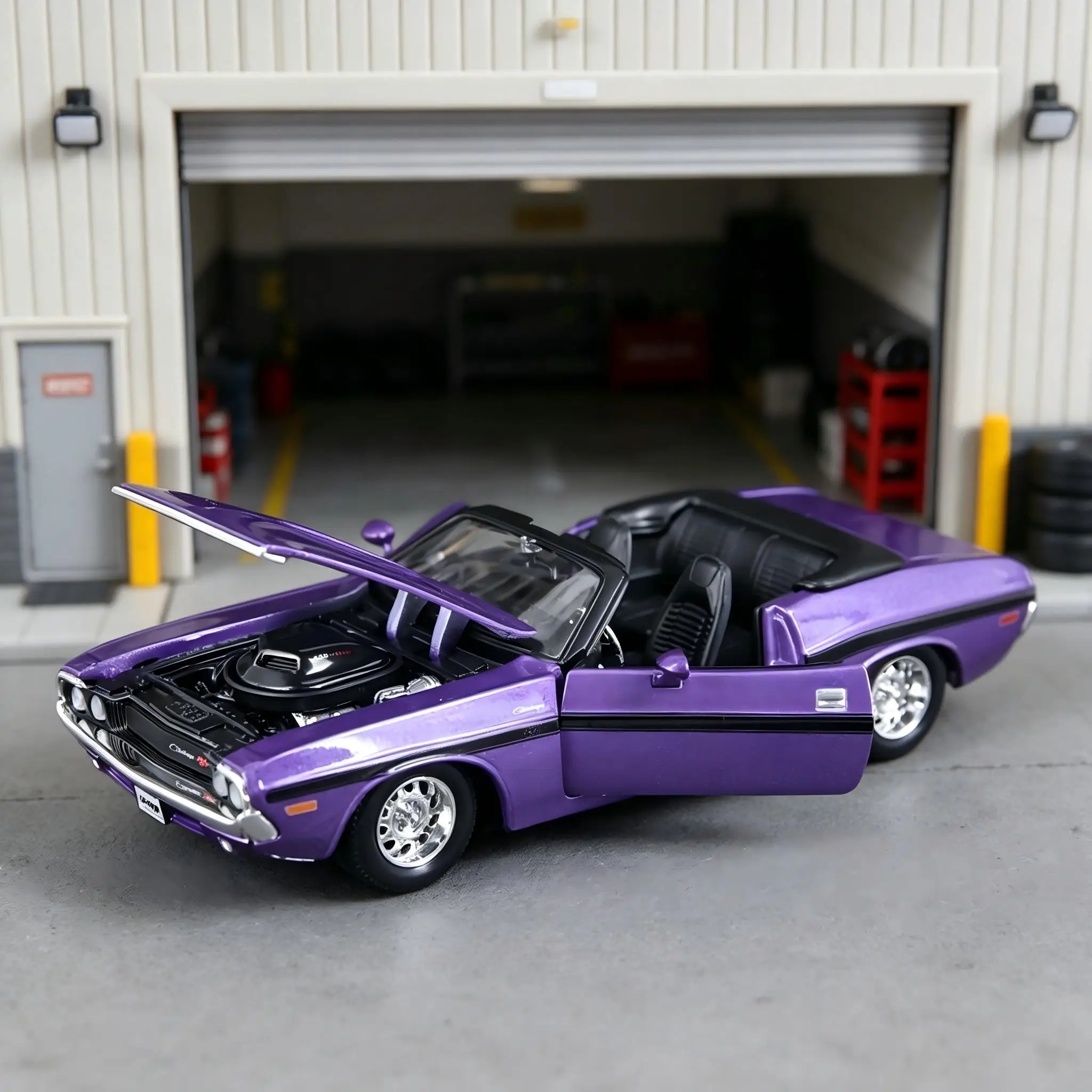 maisto-1-24-シミュレーション-ダッジ-チャレンジャー-r-t-合金製カーモデル、ドアとフードが開閉可能、静的装飾品