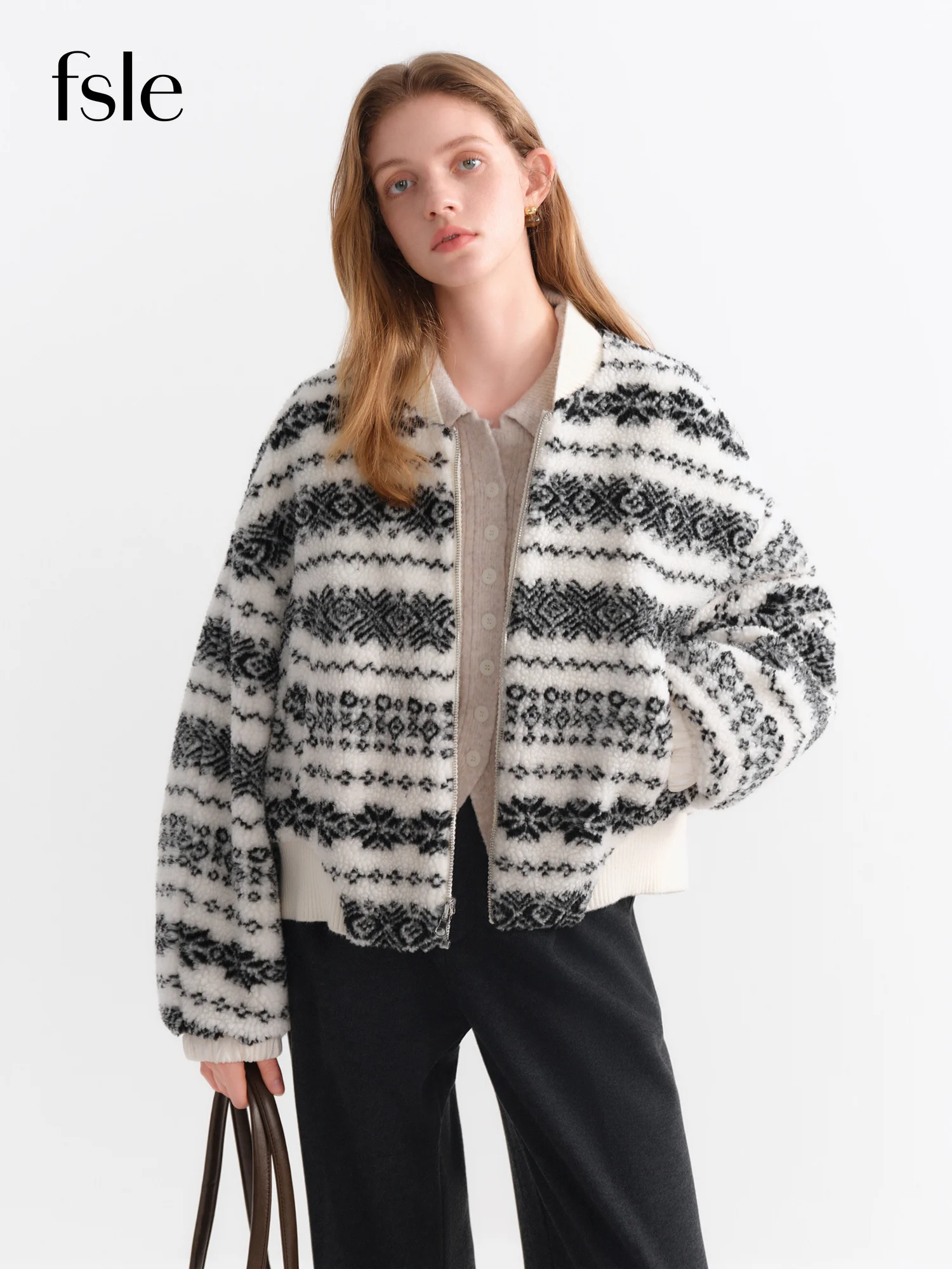 

​ FSLE 2025 Зимняя женская двусторонняя короткая куртка на шерстяной подкладке — укороченная верхняя одежда с длинными рукавами для комфорта двух сторон ​