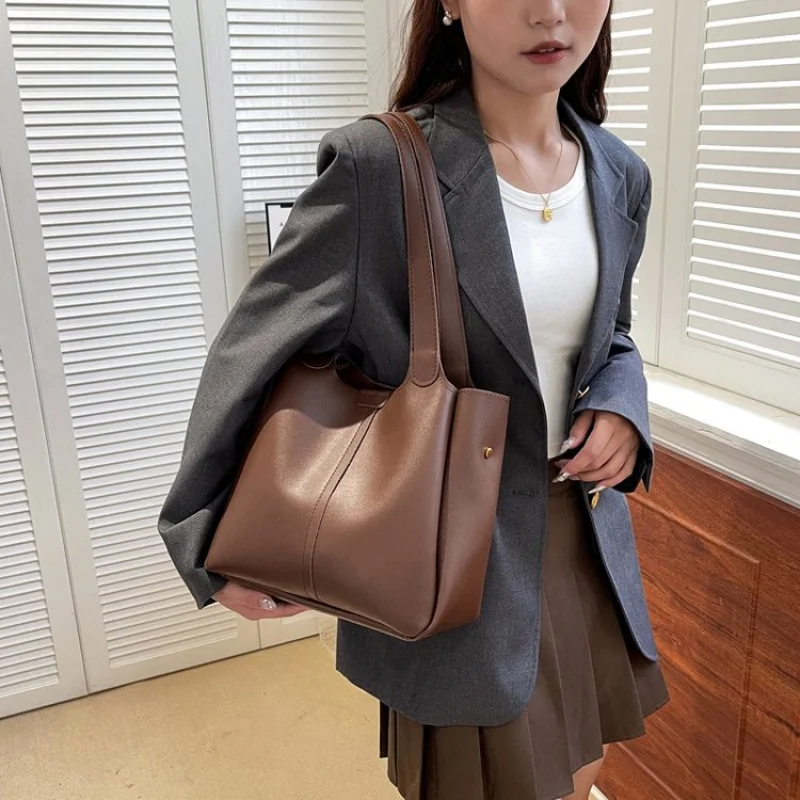 우아한 크로스바디 핸드백 럭셔리 가죽 여성 가방 유명 디자이너 클래식 파리 우아한 악센트 데일리 백 ​