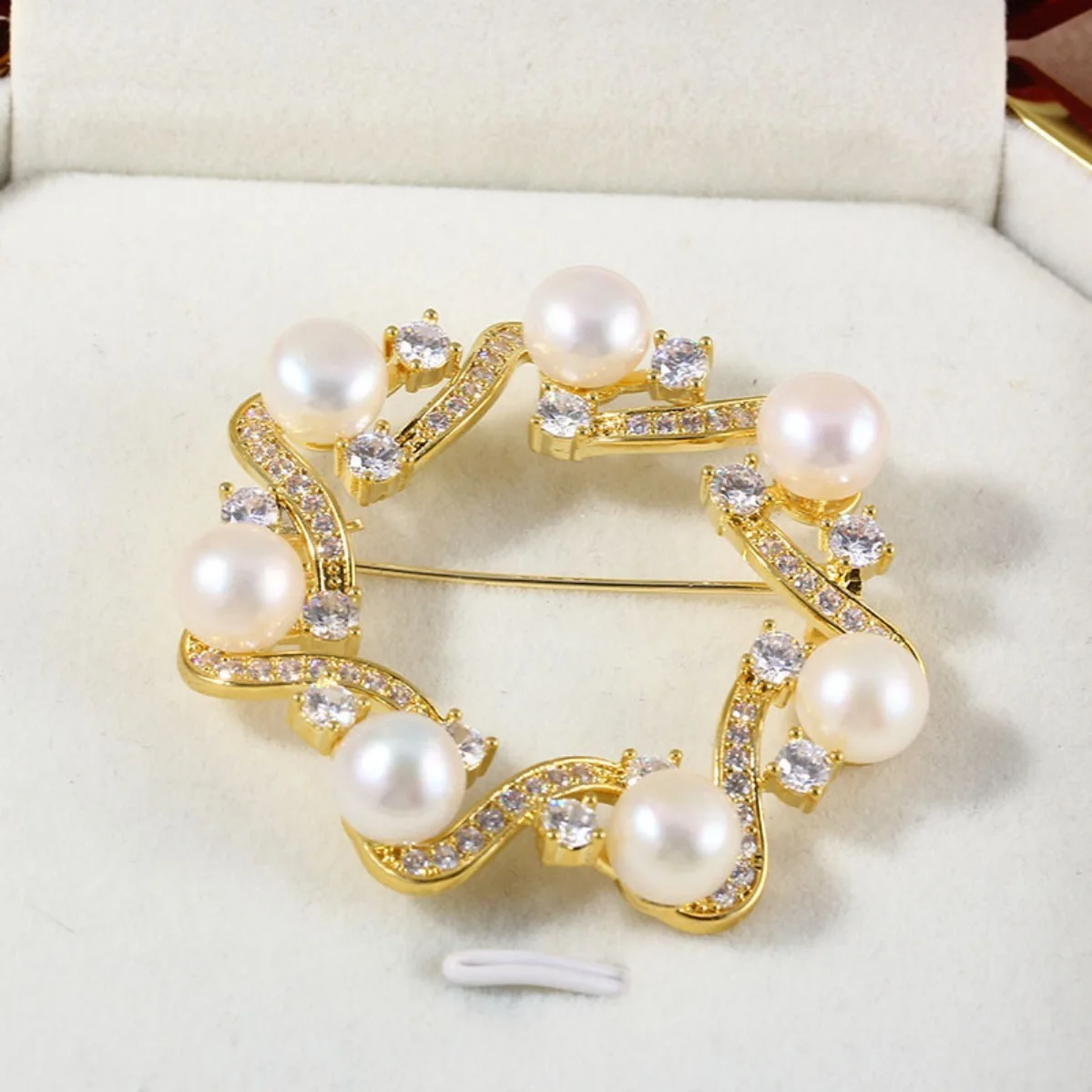 Brass Gold Plated Round Wreath Brooch Blank, Premium DIY Pearl Corsage Accessory For Suit Coat