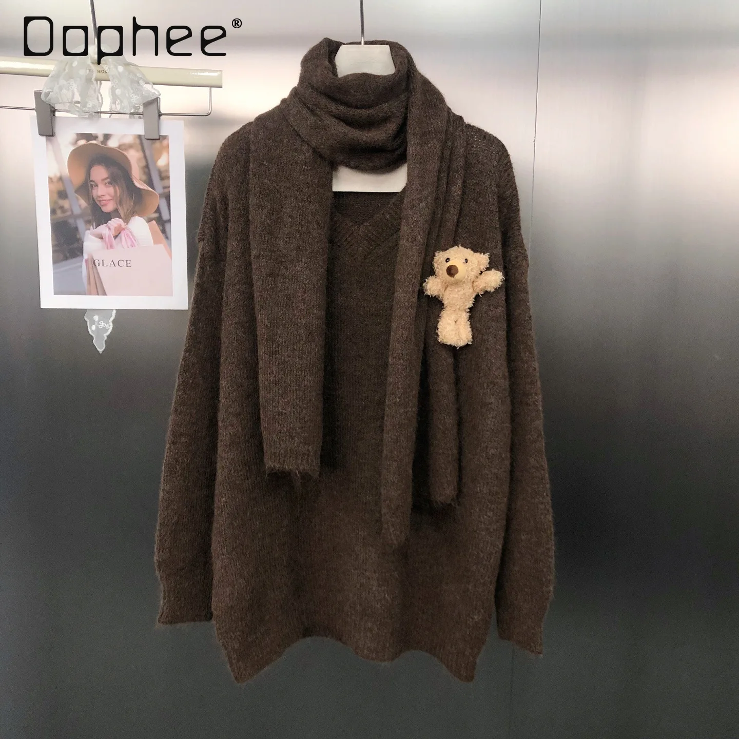 

Korean Version Retro Loose Fashion V-Neck Soft Bear Brooch Scarf Matching Pullover Sweater Long Sleeve Top Sweater Mujer