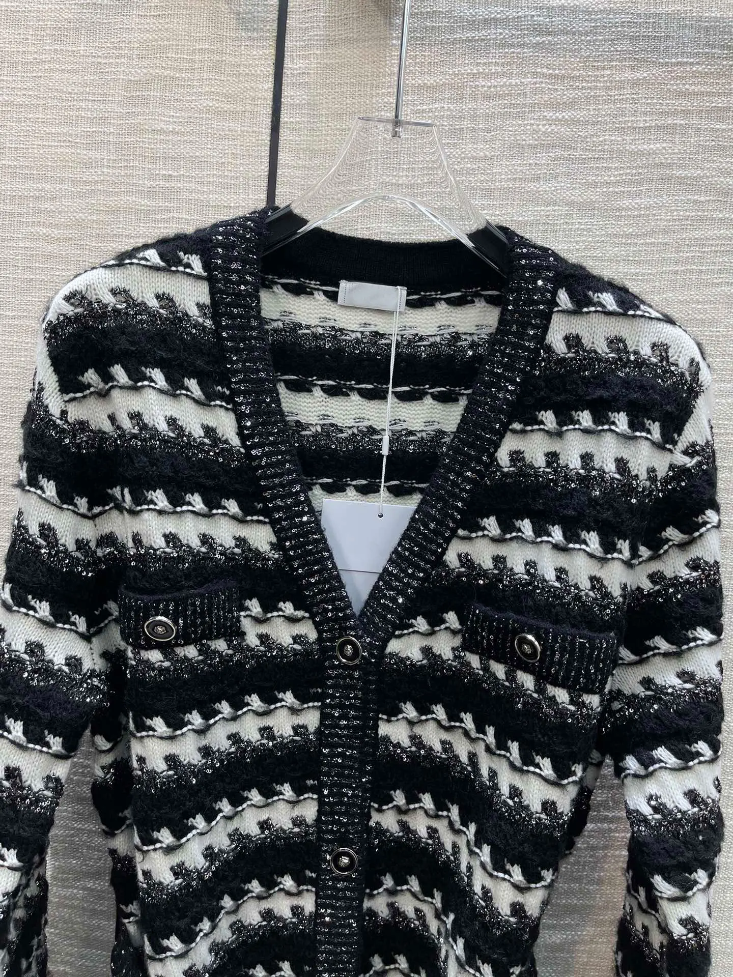 Sweater for Women V-neck Single Breasted Cardigan Luxury CHAN** Brands Classic Stripe Design Sweater Fashion Brand Ladies Tops