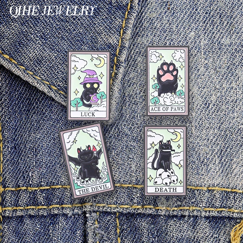 Broche en émail et badge pour sac, revers et chapeau, motifs : Chat Sorcière Porte-Bonheur, Chat Noir, Carte de Tarot, Chat Chauve-Souris du Diable, As des Pattes, Mort. Bijoux Punk, Cadeaux.