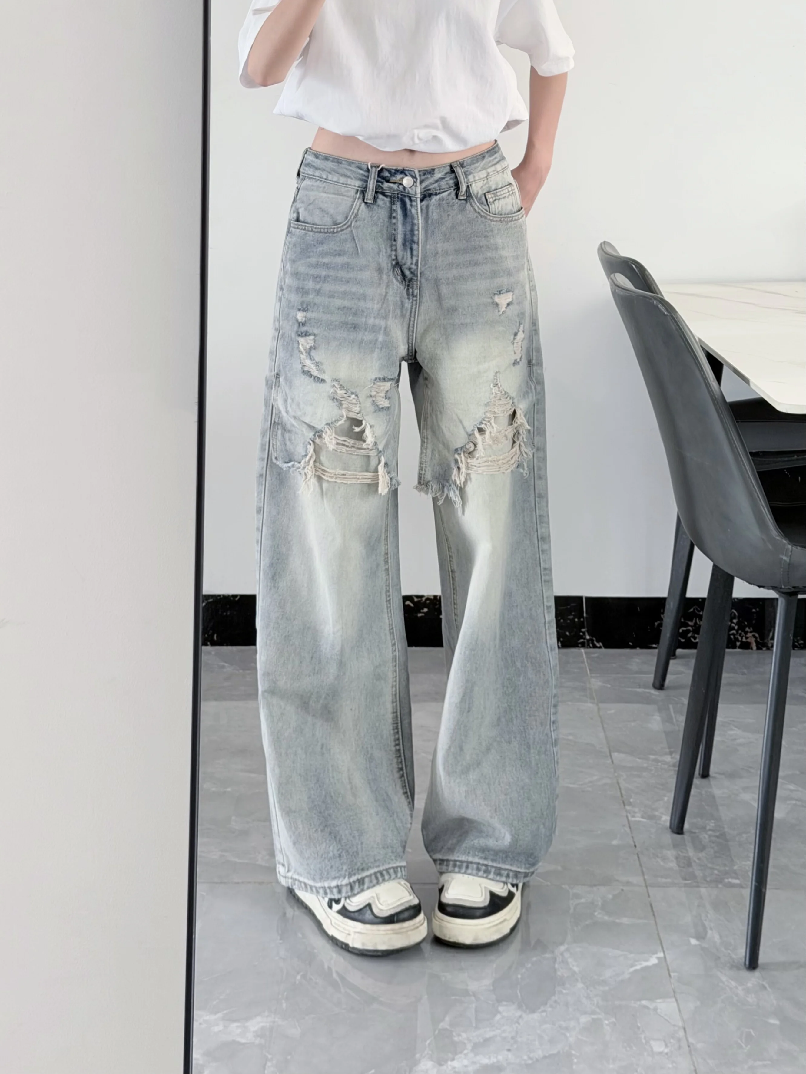 

Washed Ripped Loose Straight Jeans Men Women Cleanfit Vintage High Street American Style Denim Skinnies with Frayed Edges
