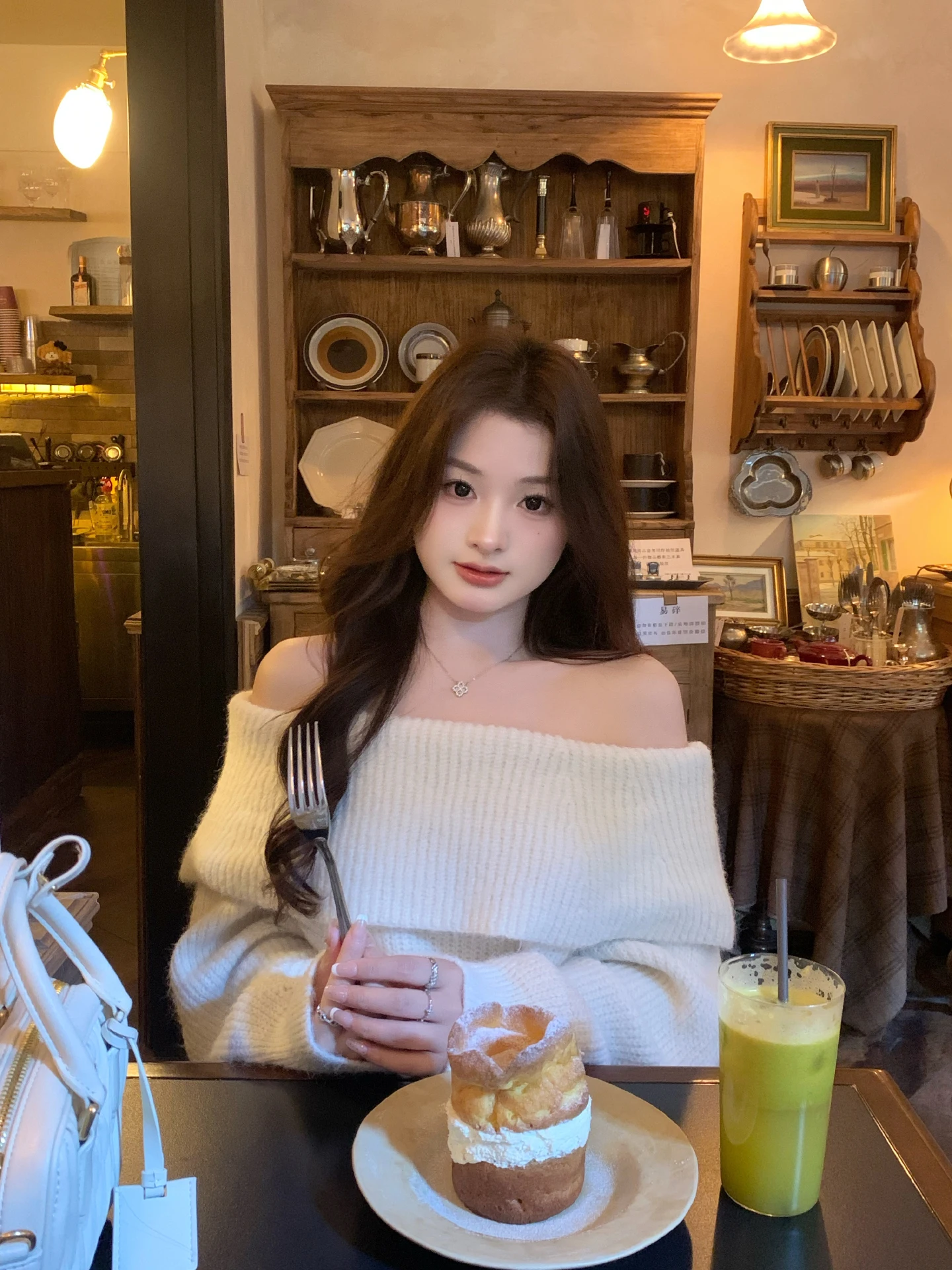 

Вязаный свитер с открытыми плечами, женский, свободный крой, с длинными рукавами, белый, в стиле кэжуал, осенне-зимний, премиум-класса