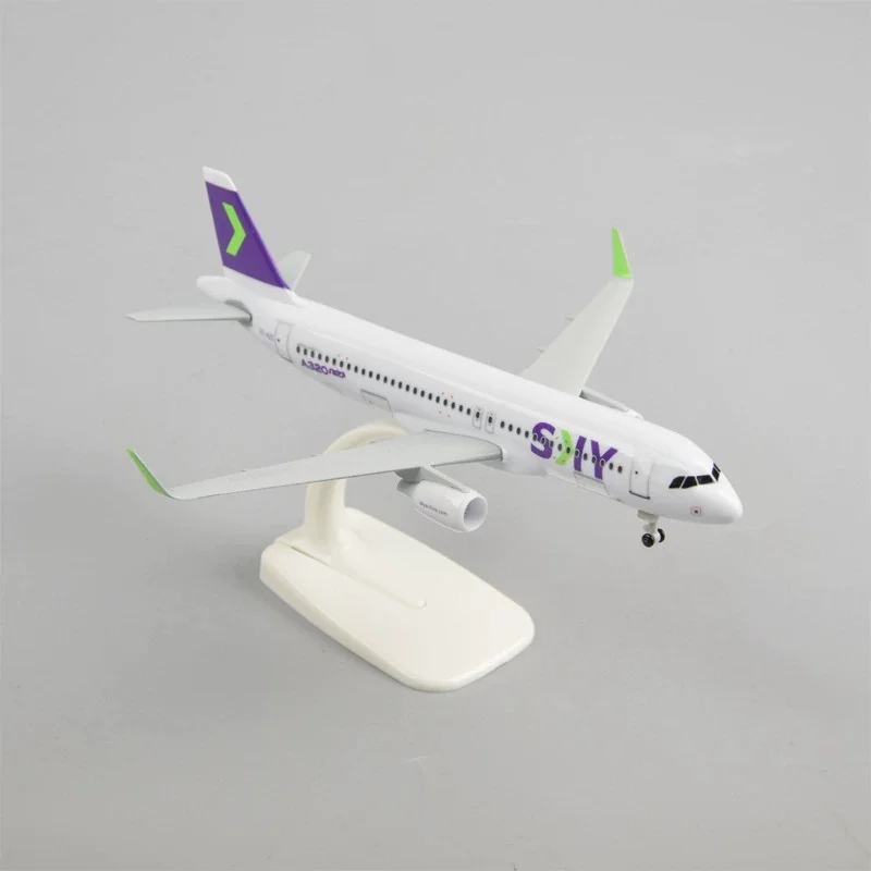 20CM Scale Metal Aircraft Replica Chilean Sky Aircraft Model A320 Airlines Airplane Diecast Model Aviation Miniature Home Decor