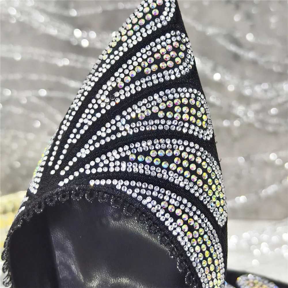 الترتر ممتاز التصميم الإيطالي حجر الراين مرصع السيدات أحذية الحفلات النساء وحقيبة نيجيريا الأسود حقيبة صغيرة حذاء نسائي بكعب عالٍ