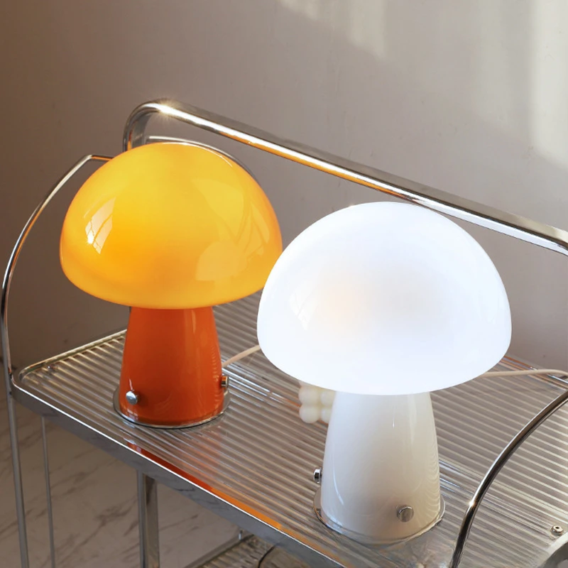 French mushroom table lamp vintage homestay gift Bauhaus net celebrity ins warm Nordic bedroom bedside cream lamp