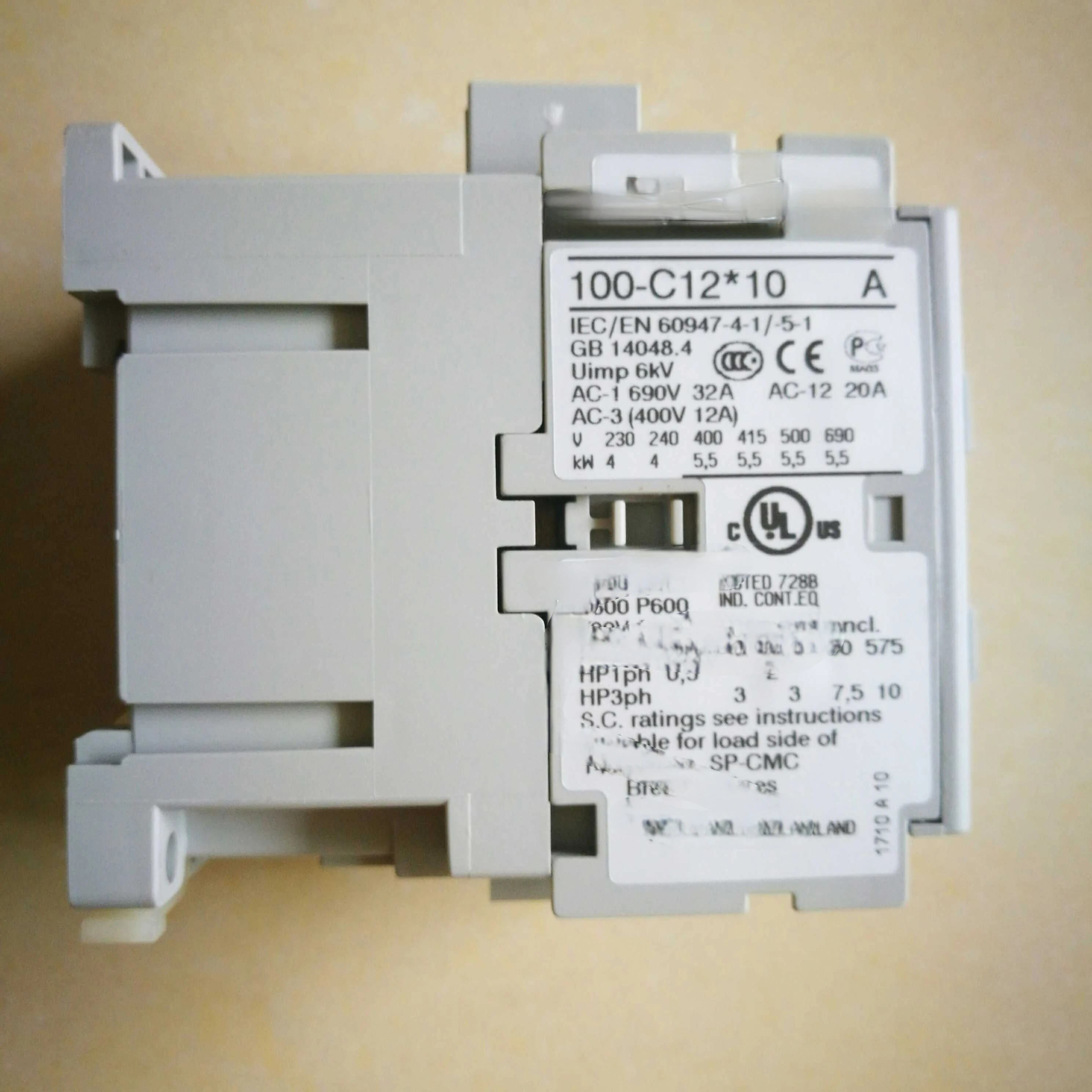 

Brand New Contactor 100-C16EJ10 100-C16E*10 100-C16ZJ10 With One Year Warranty