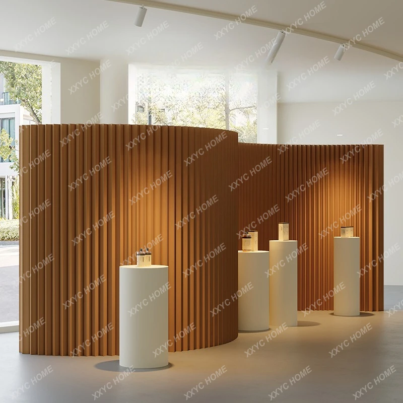 

Мобильная выставочная перегородка ML Eighteen: складная бумажная ширма-стена для коммерческих стендов и фоновых декораций