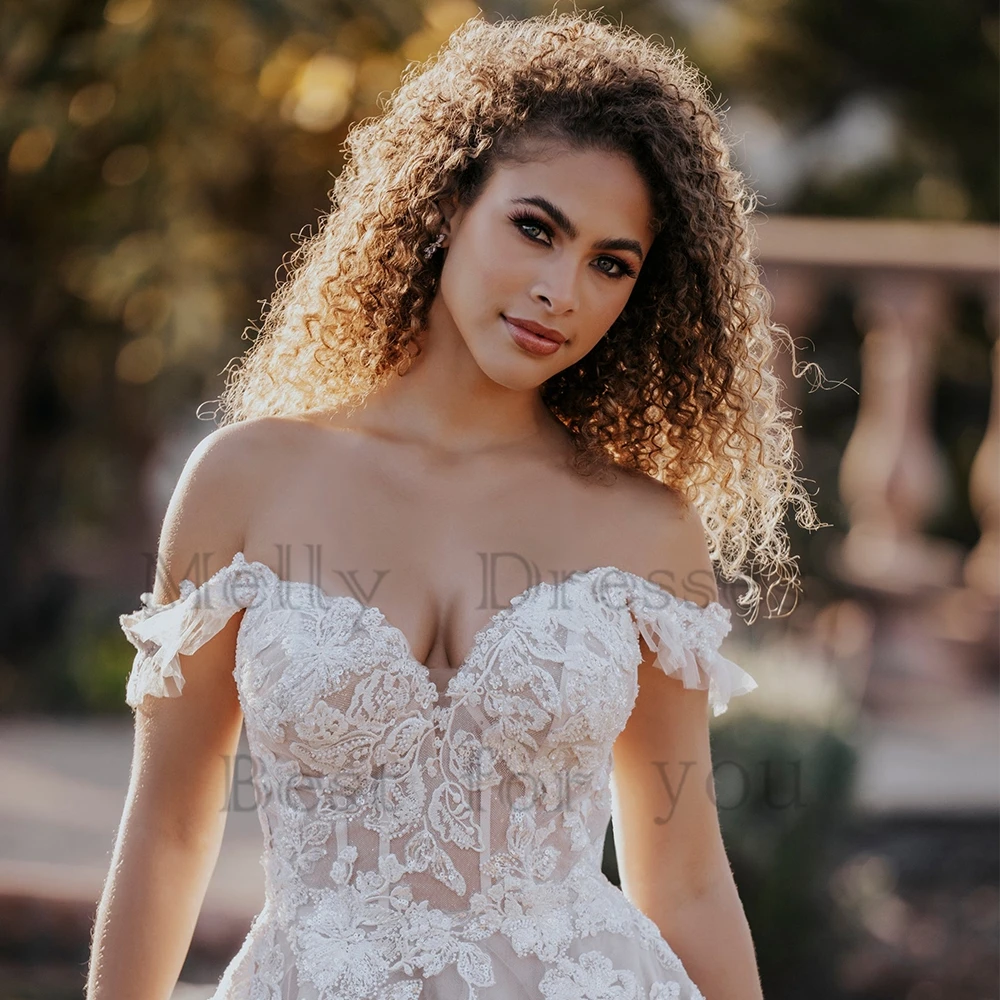 ชุดแต่งงานแบบสายเดี่ยวสีแชมเปญ แต่งลูกไม้แบบเปิดไหล่ สำหรับผู้หญิง ผ้าออร์แกนซ่า คอลเลคชั่นฤดูร้อน 2025 ชุดเจ้าสาวแบบใหม่ แต่งลูกไม้