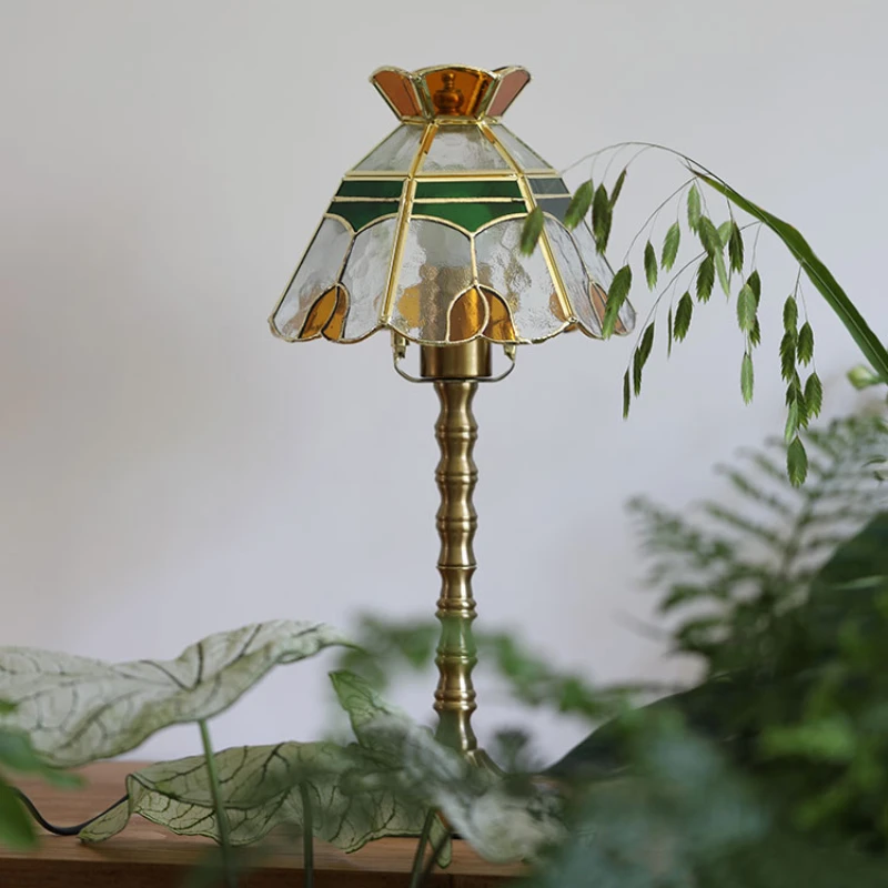 Retro floating window sill lamp, Tiffany glass light luxury bedside porch restaurant balcony atmosphere lamp.