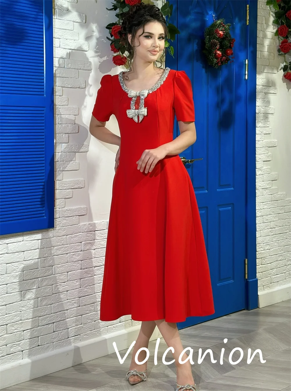 Gaun Midi Leher Sendok A-line Busur Berpayet Jersey Kualitas Tinggi Kustom Acara Dipesan Lebih Dahulu Retro Klasik