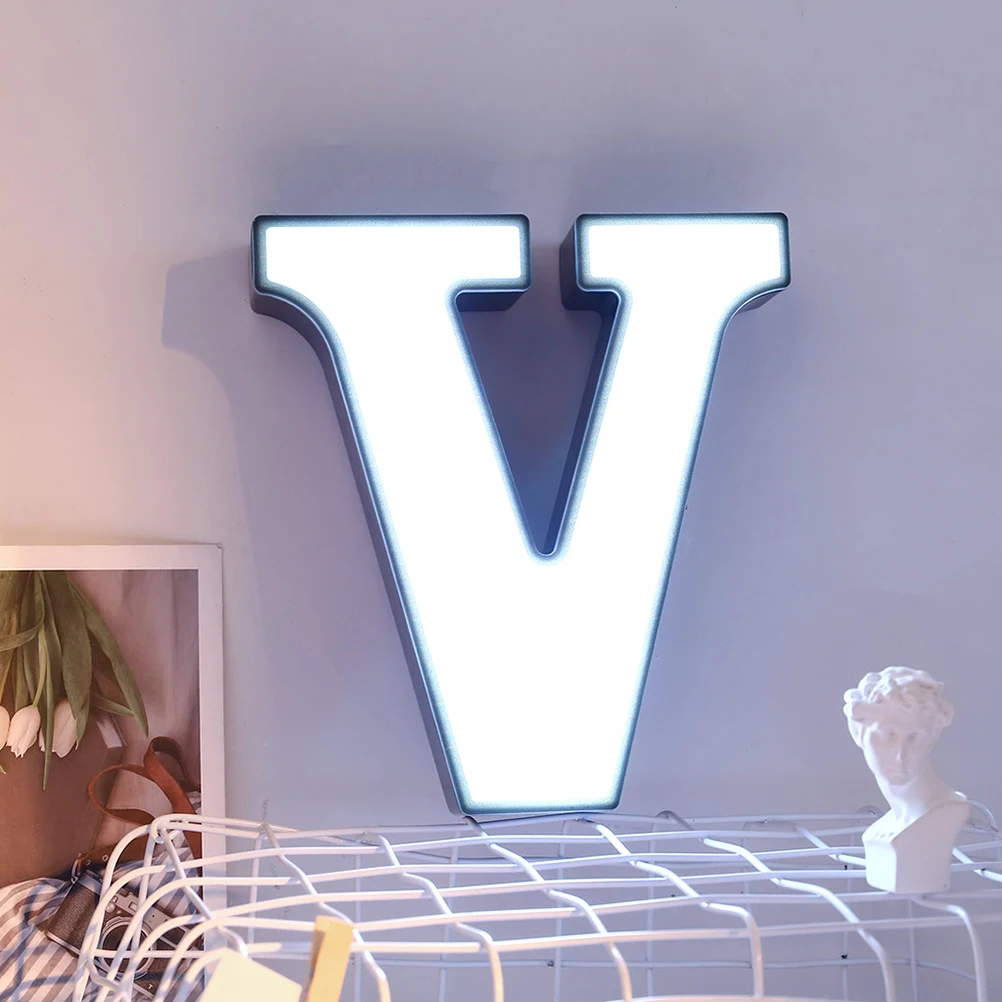 أضواء LED لعلامة الحروف الأبجدية النيون على شكل حرف V ضوء ليلي قابل للتعديل أضواء الحروف مصباح ليلي صغير