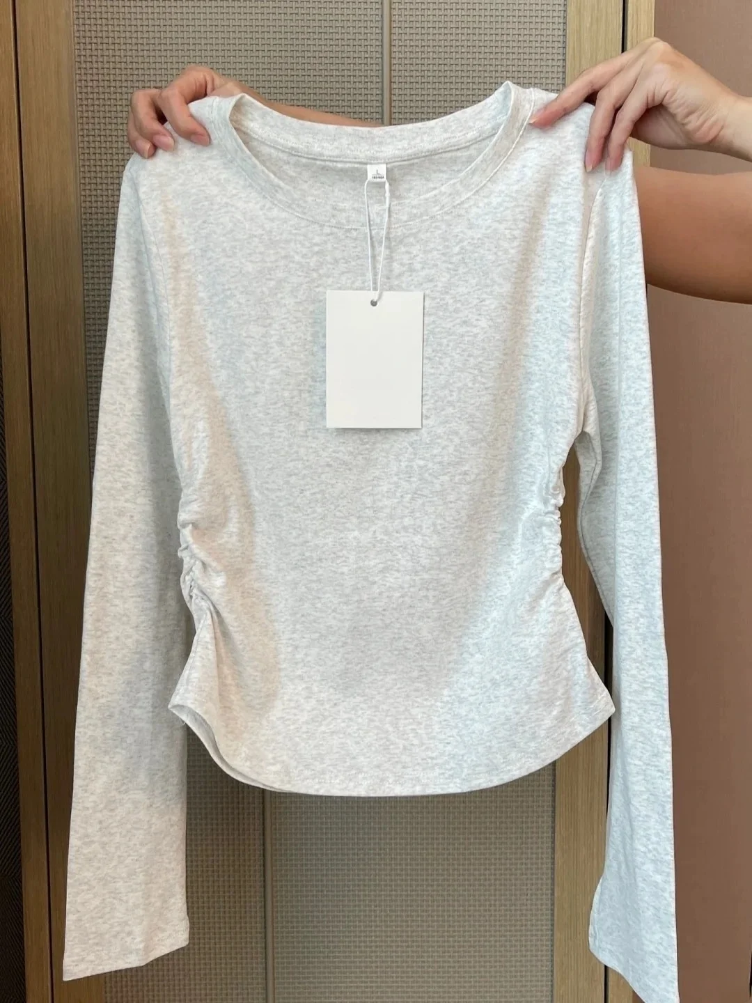 Slim Fit Long Sleeve round Neck Base Shirt Women's plus Size Cotton T-Shirt Comfortable Breathable Casual Top for All Seasons