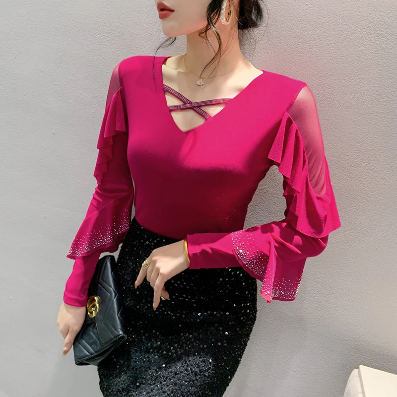 Camiseta de malla con cuello en V para mujer, ropa coreana, retales con diamantes brillantes, camisetas de manga larga 2024