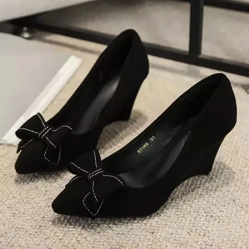

Slope Heel Fashion Shoes Women Spring New Water Diamond Pointed Shallow Mouth Soft Sexy High Heels Women Black Retro Footwear 43