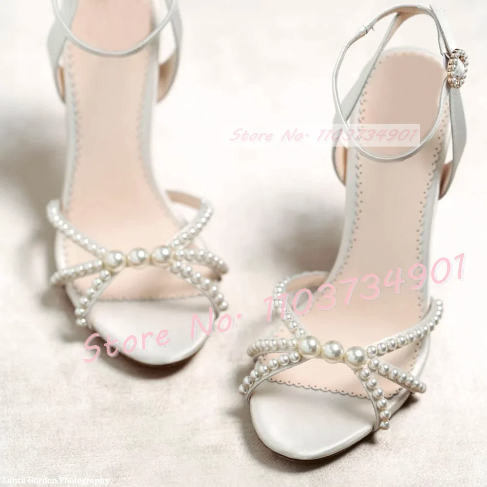 Sandali in seta con cinturino incrociato con perle bianche Scarpe da donna eleganti con punta aperta da sposa con tacco alto Scarpe estive con