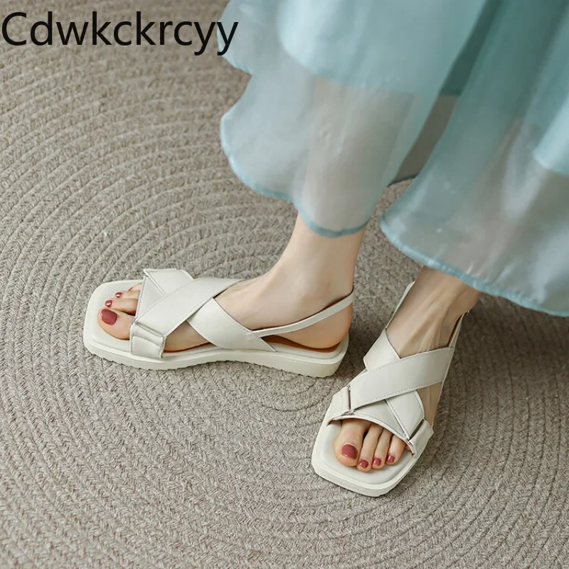 summer New styles fashion Exposed toe low-heel women sandals sandy beach leisure time student Square heel women sandals high 3cm