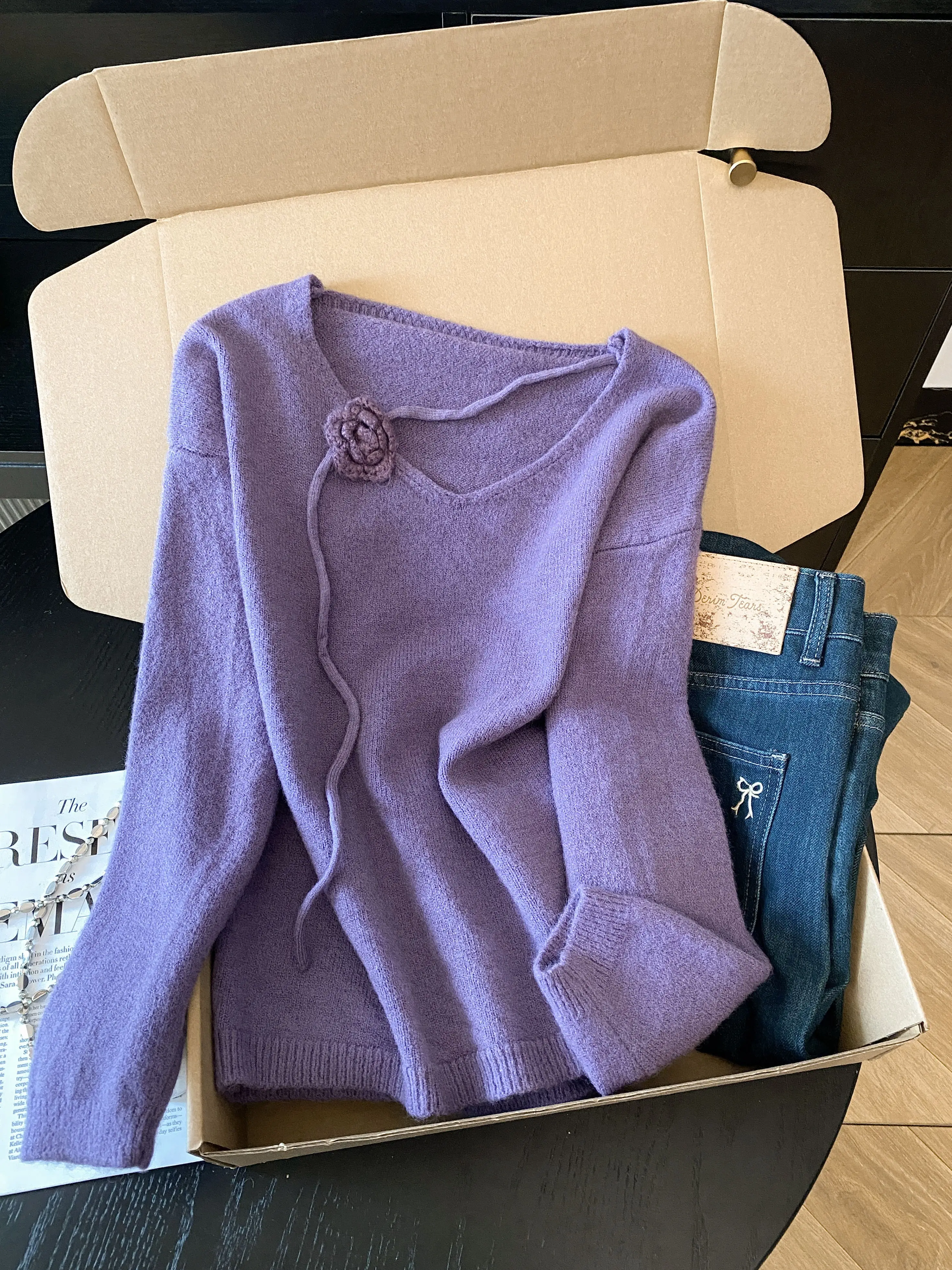 

Женский вязаный свитер в Корейском нежном стиле с v-образным вырезом и цветочной лентой, мягкий липкий осенне-зимний новый