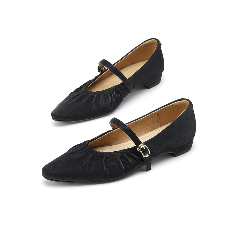 

Pearlescent Crackle Lambskin Pointed Toe 2cm Square Heel Pleated Single Buckle Soft Insole Black and Gold Korean Shoes