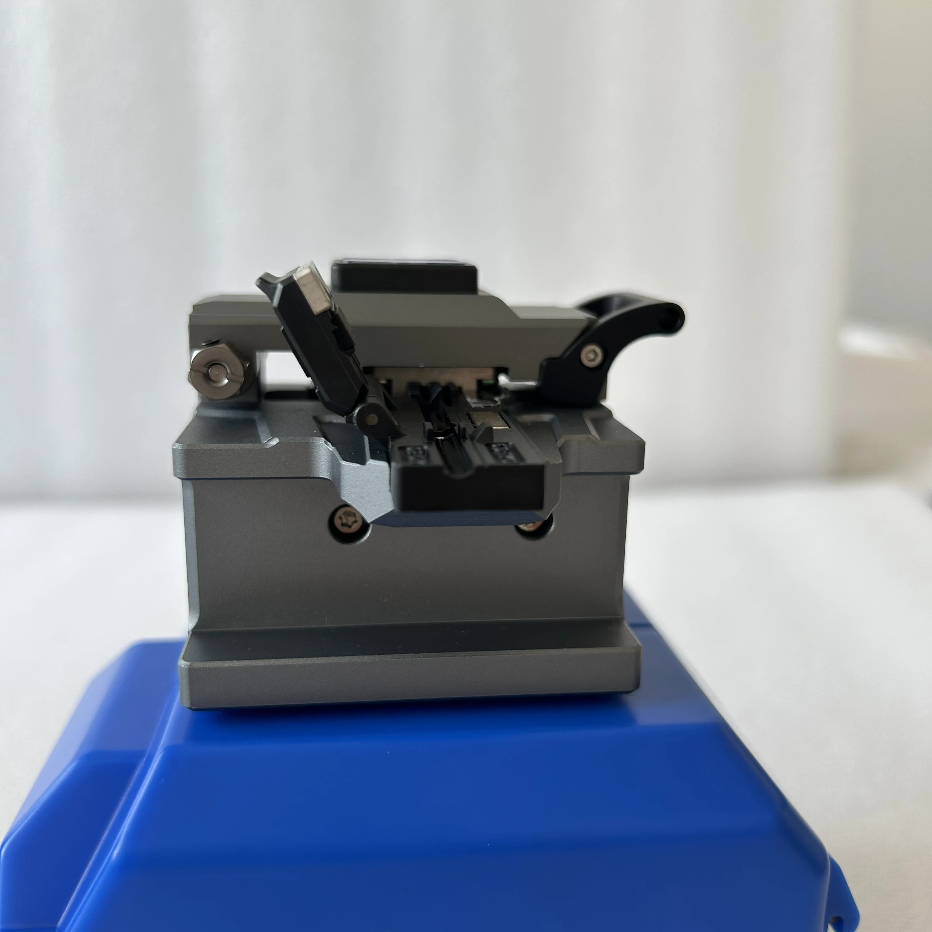 Optical Fiber Cleaver JILONG KL-22F Hand Held High Precision Cleaver Optical Fiber Cable Cutting Knife Tools 16 Face Blade