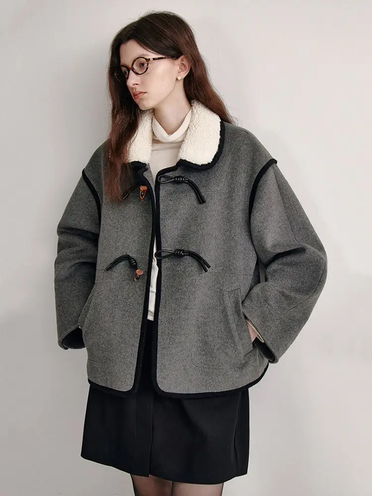 Casual College Fur Collar Spliced Contrasting สีถักเชือกหนัง Horn Buckle สีเทาเสื้อขนสัตว์ฤดูใบไม้ร่วงและฤดูหนาว