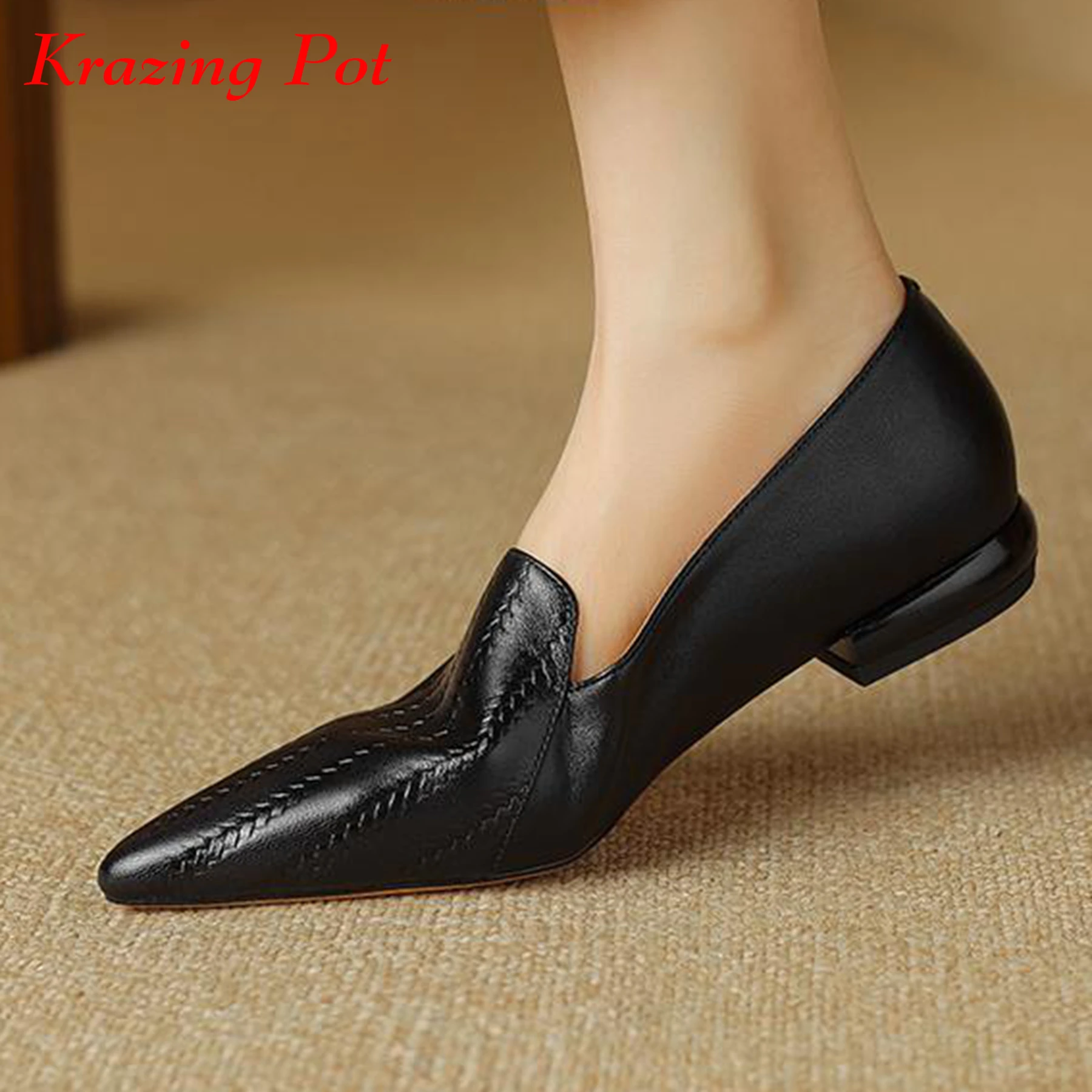 Krazing Pot Full Grain Leather Low Heels Spring Brand Shoes Slip On Vintage Pointed Toe Prints Brand High Quality Women Pumps