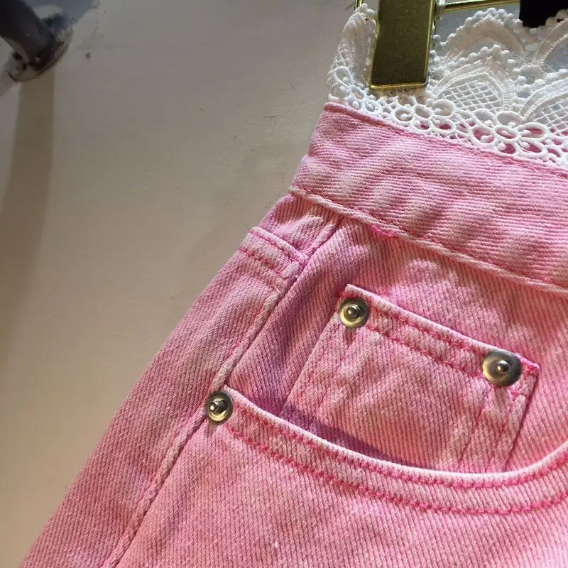 2026 Summer New Splicing Hook Lace High Waist Burr Denim Shorts Hot Pants Women