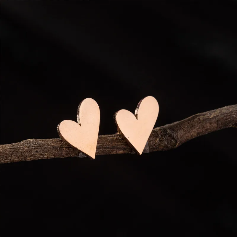 Vintage Gold Color Stainless Steel Love Heart Shaped Stud Earrings for Women Wedding Jewelry Bridesmaid Piercing Gift