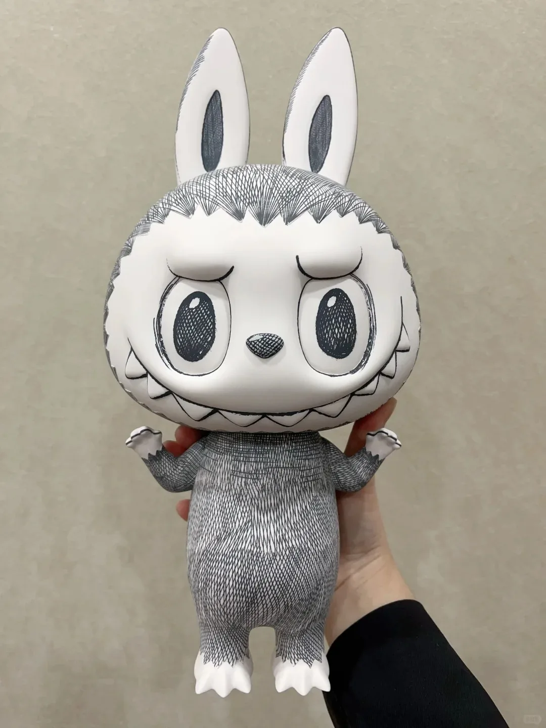 

POPMART LABUBU MEGA Sketch Series Simple Colors Adorable Decorative Toys As Gifts Suitable for Collection in Stock