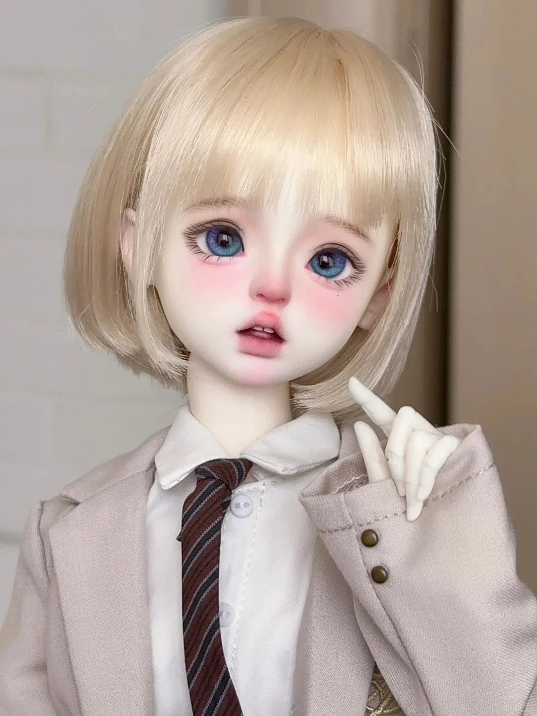 

New sd BJd Doll Fine 1/4- kala Girl jingyuti Resin Model Toy Birthday Gift DIY Makeup