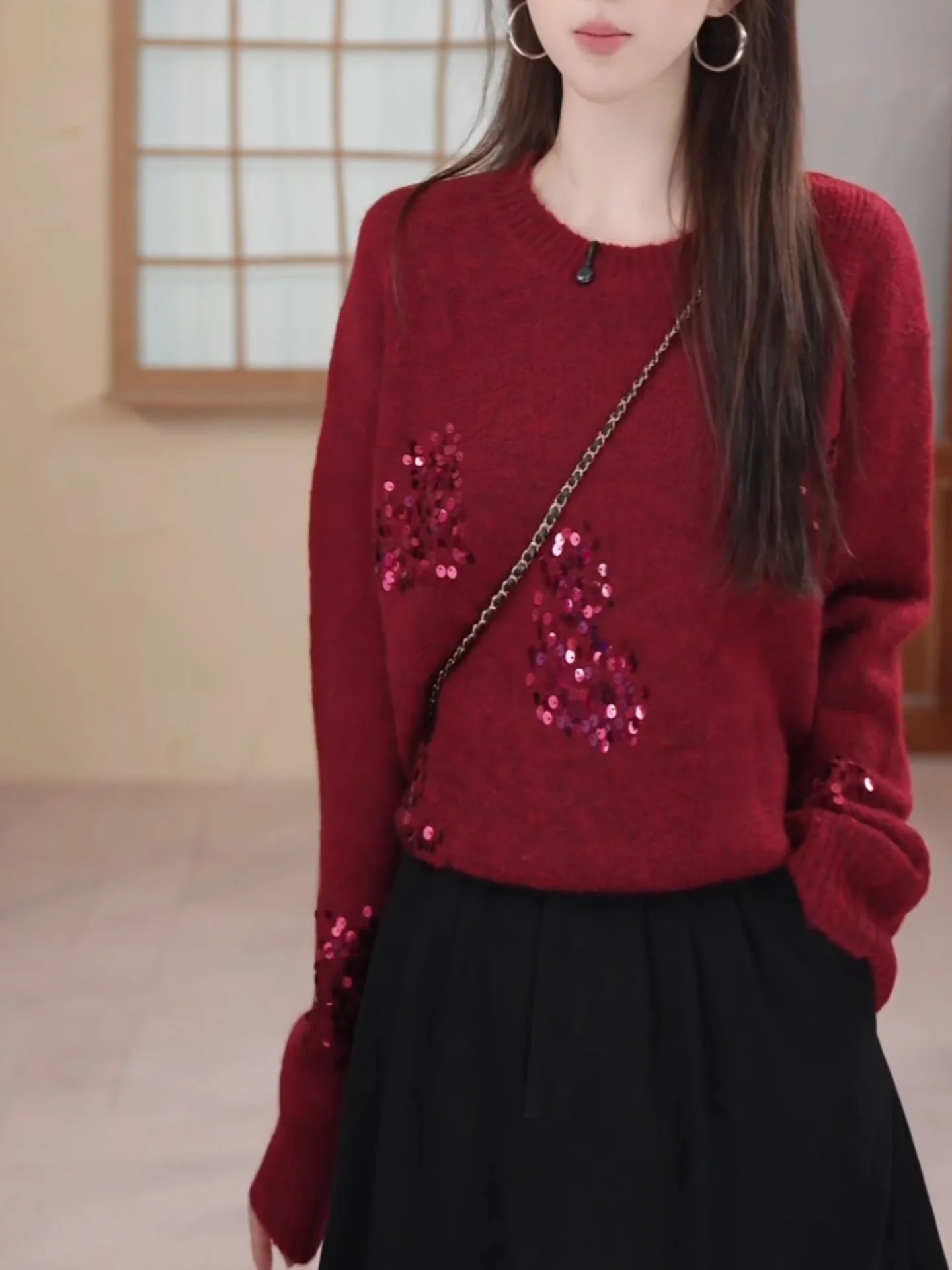 

Red iny Sequin Knot Sweater Women's Gentle Lazy High-End Knitted irt Warmth Feels Soft Autumn Winter Camere