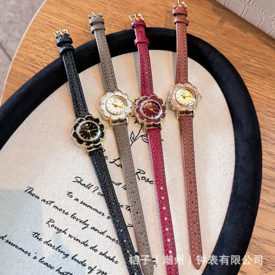 New Fashion Camellia Belt Quartz Women's Watch  Golden Three-dimensional Hook Edge Flowers Special Gift for Lady Match Clothes