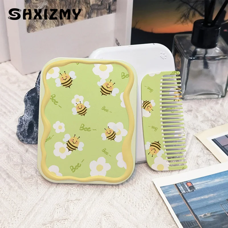 Cartoon Bee Pattern Flip-Top Folding Makeup Mirror Portable Pocket Mirror Rectangle Cosmetic Mirror With Comb For Women Girl