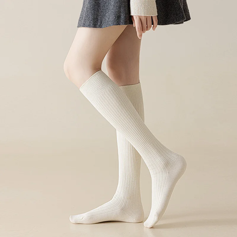 A Pair of Autumn and Winter Pure Cotton Socks with Double Needle Anti Drop Calf Socks for Women